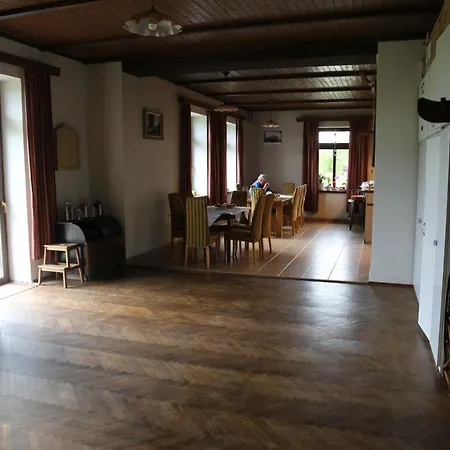 Na Statku - Strizovice C.p. 11 * Pencin